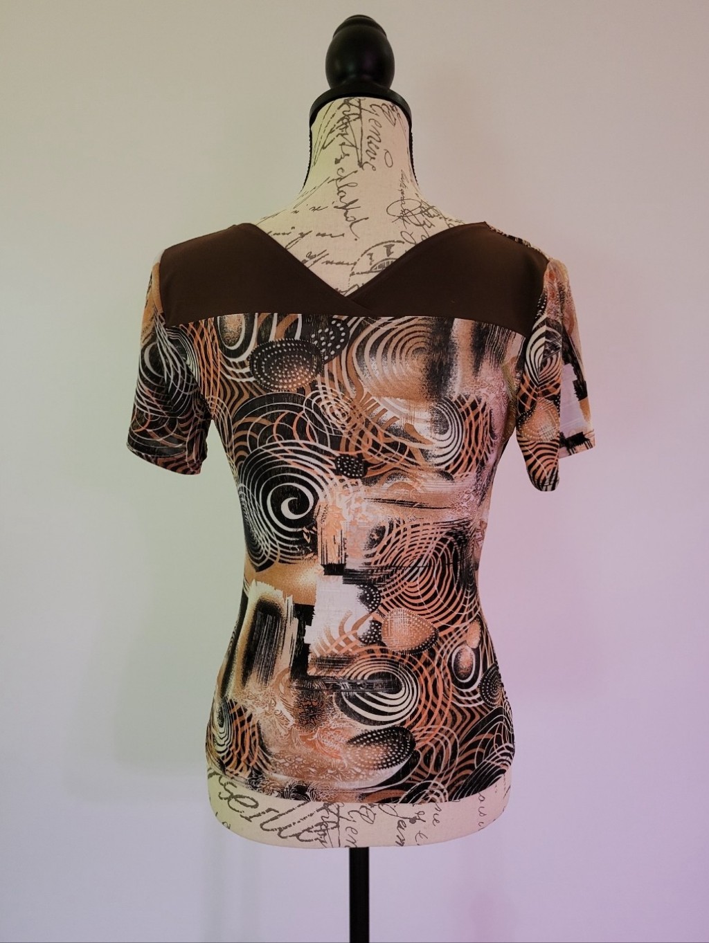 Misha Vintage Y2k Short Sleeve Abstract Print Top - Brown/Black Size S — image 4 of 4